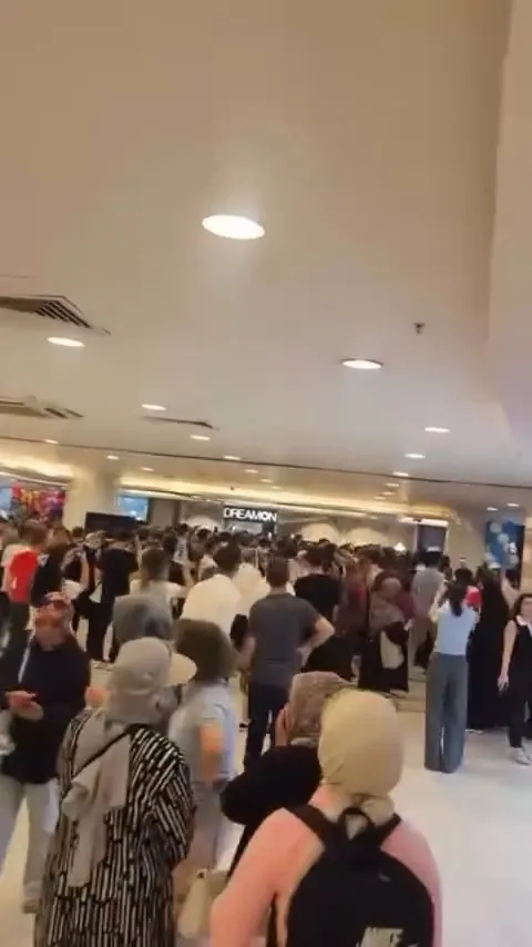 Diyarbakırda teknoloji mağazası açılışında arbede çıktı