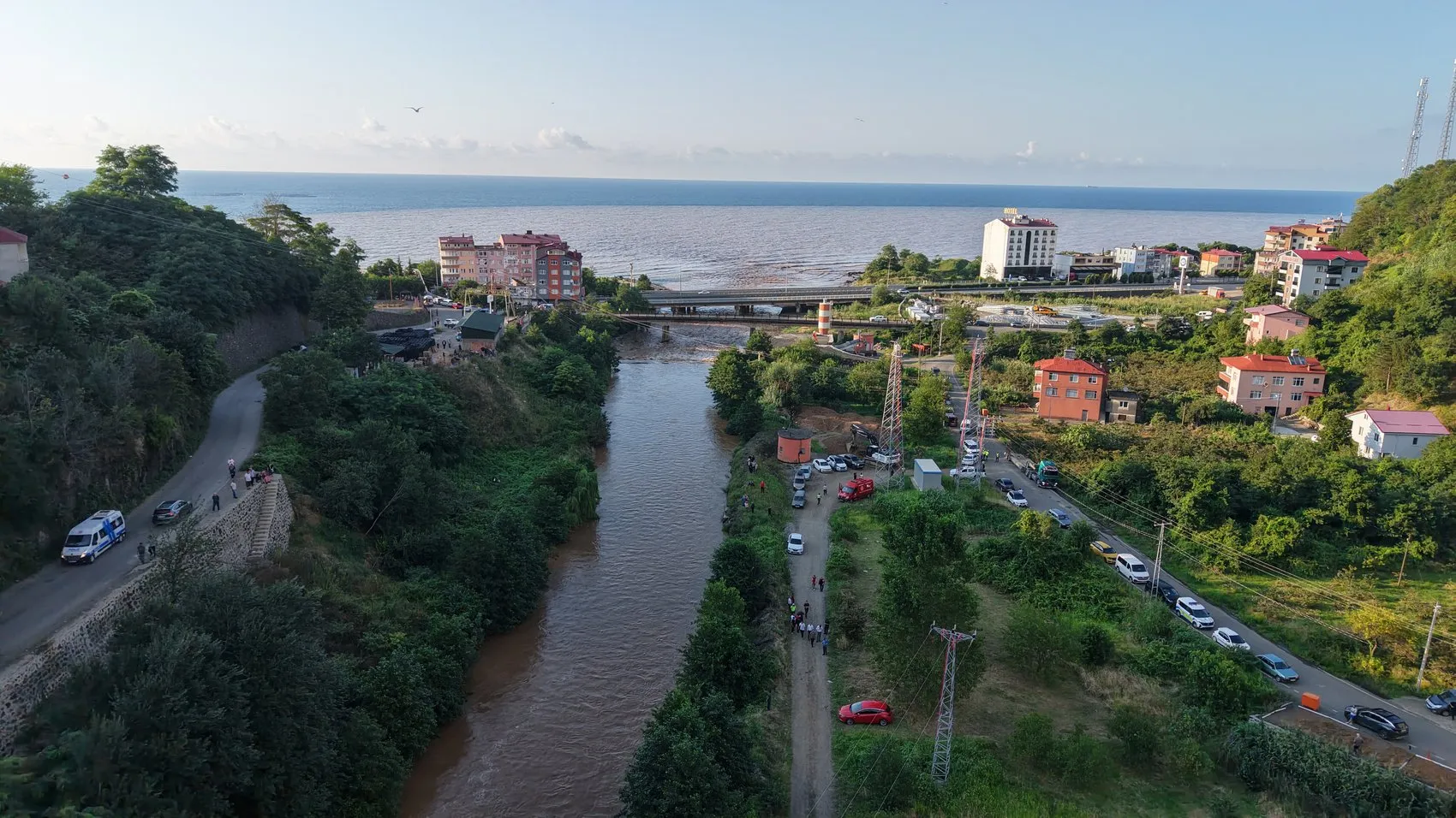 Giresun'da piknik faciası Bir genç kadın sel sularında hayatını kaybetti