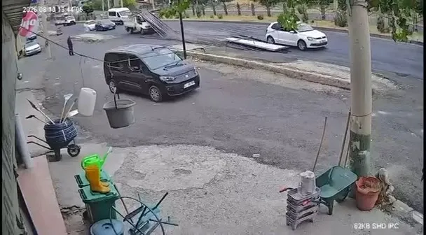 Diyarbakır Silvan yolunda ani fren tehlikesi