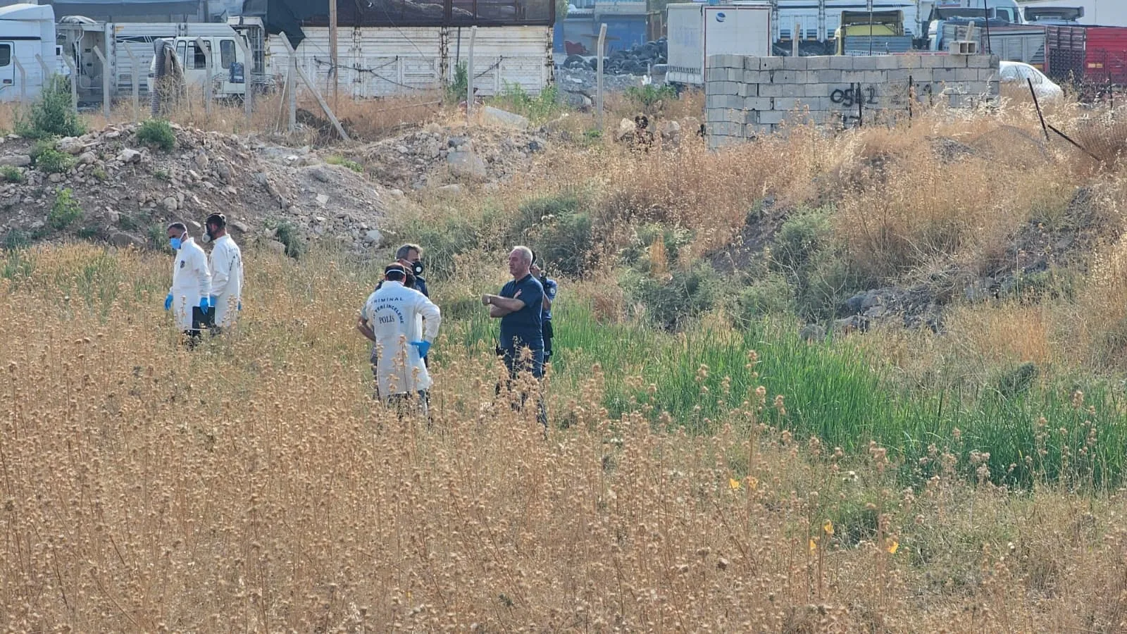Şanlıurfa Yenice’de tarladan gelen koku korkunç gerçeği ortaya çıkardı