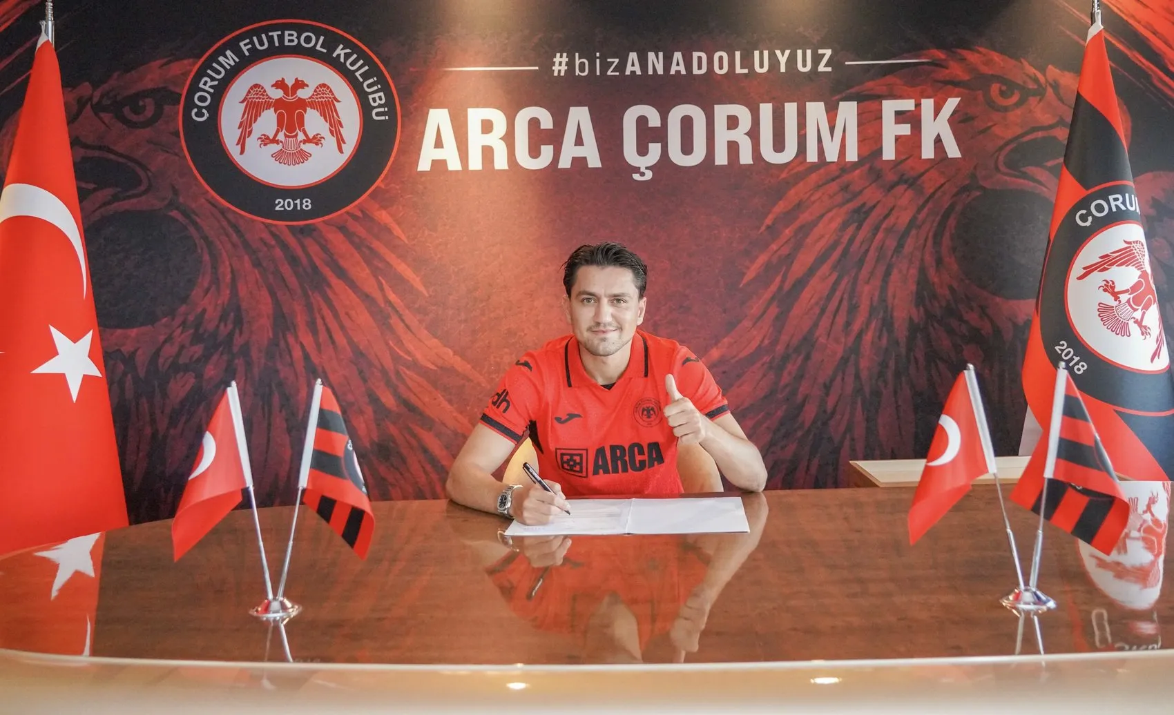 Çorum FK'nın yıldız transferi Cengiz Ünder resmen açıklandı
