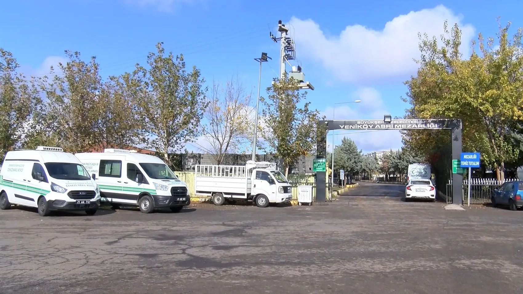 Diyarbakır'daki trafik kazasında hayatını kaybeden Rojda Duran defnedildi