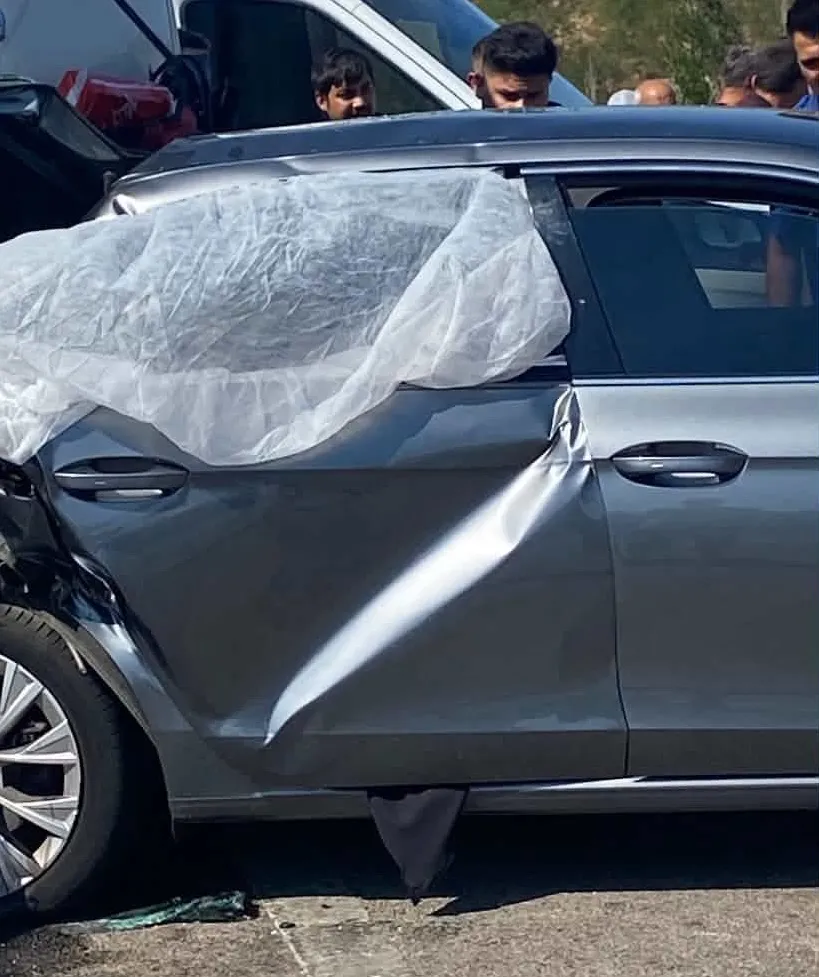Bursa'da kamyon faciası Bir aile yolda dağıldı