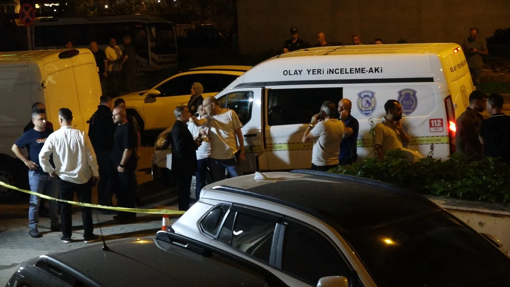Trabzon'da emniyet bahçesine düşen gizemli cisim araçları hurdaya çevirdi