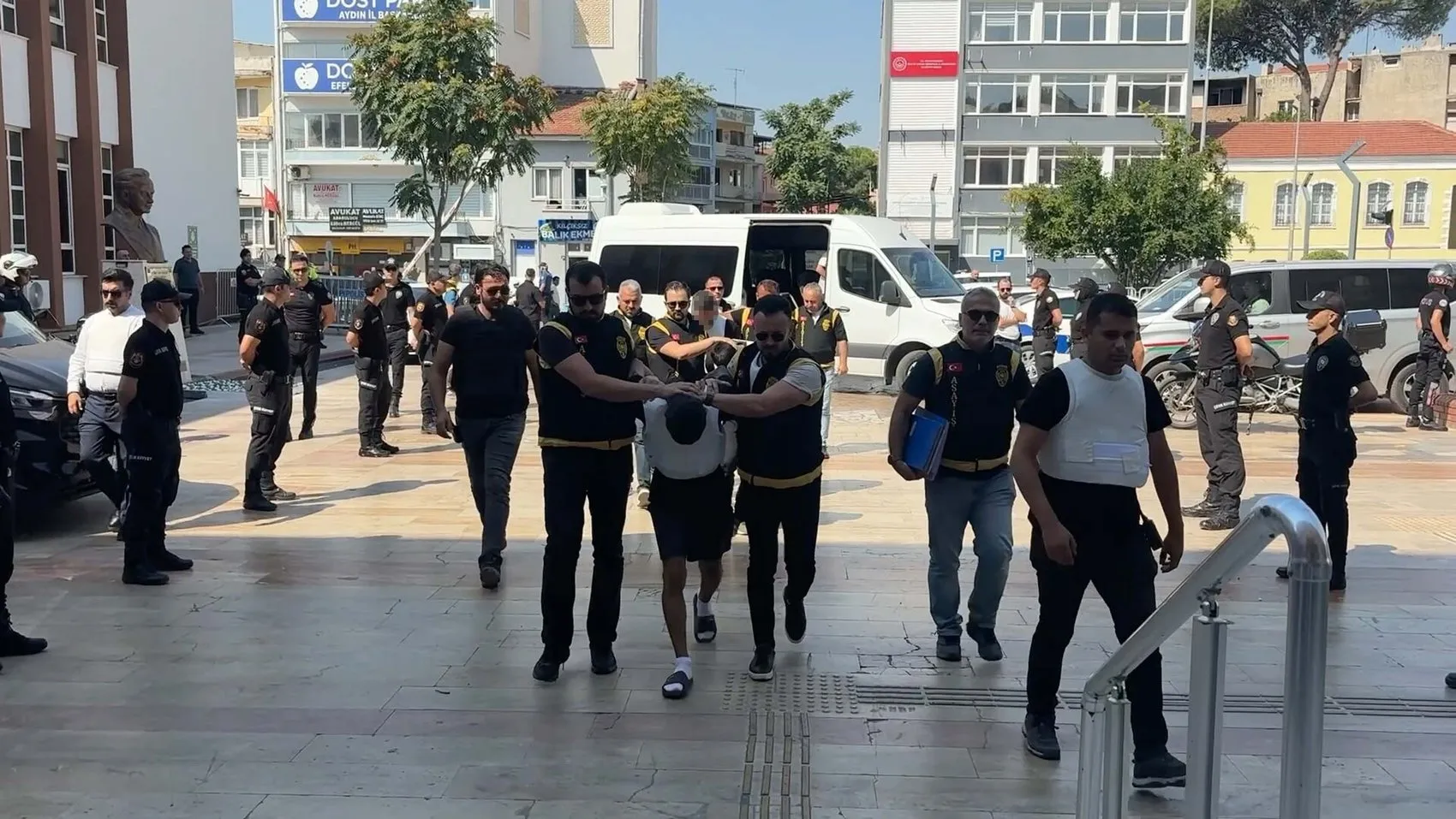 Aydın'da alacak verecek kavgası kanlı bitti