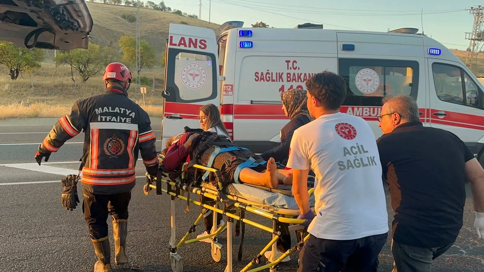 Malatya’da tarım işçilerini taşıyan minibüs TIR’a çarptı