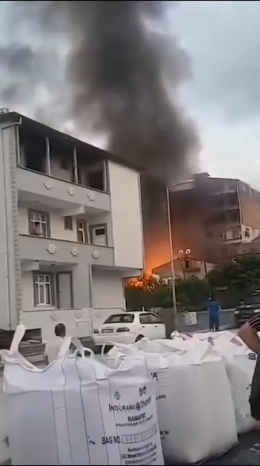 Samsun Tekkeköy'de depoda korkutan yangın