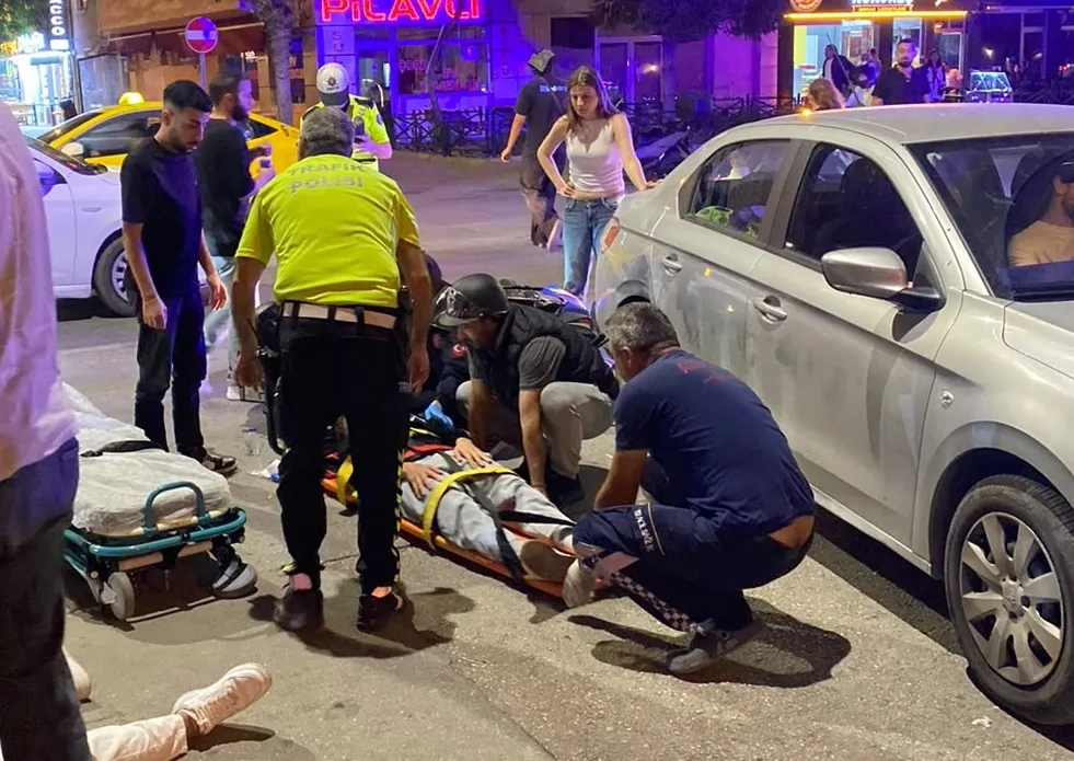 Eskişehir’de gece yarısı motosiklet kazası kamerada