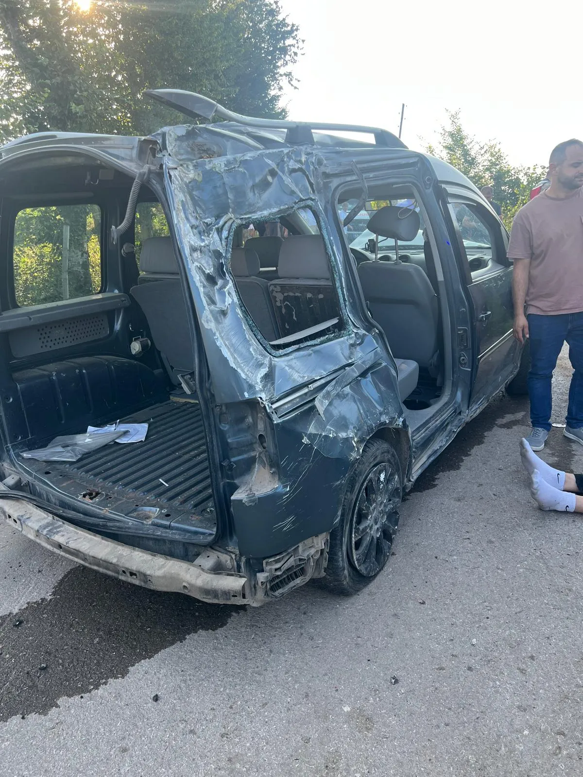 Aybastı'da direksiyon hakimiyeti kayboldu, araç takla attı
