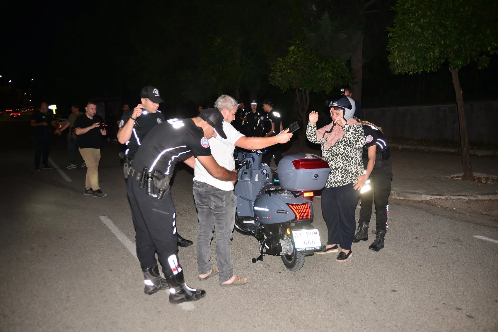Adana'da dev güvenlik operasyonu 1615 polis sahada, 35 aranan yakalandı