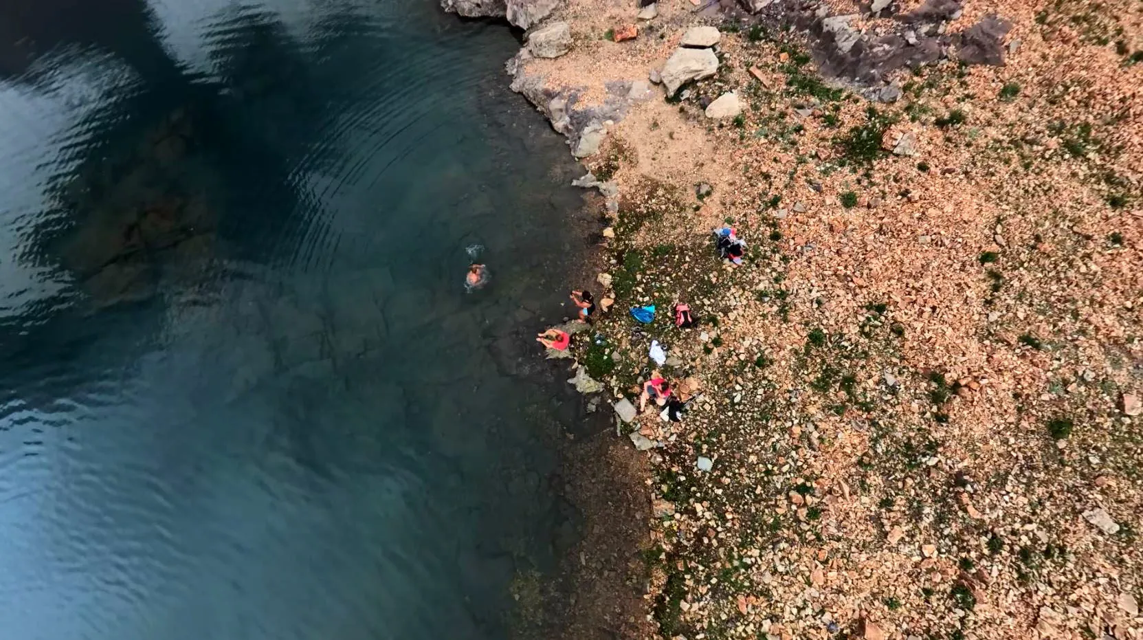 İzmirli dağcıların Karadeniz rotasında 3 bin metrede buzlu yüzüş