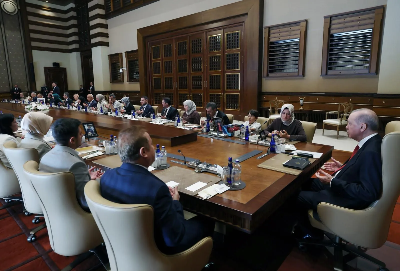 Kahramanmaraş saldırısında hayatını kaybedenlerin aileleri Erdoğan ile görüştü