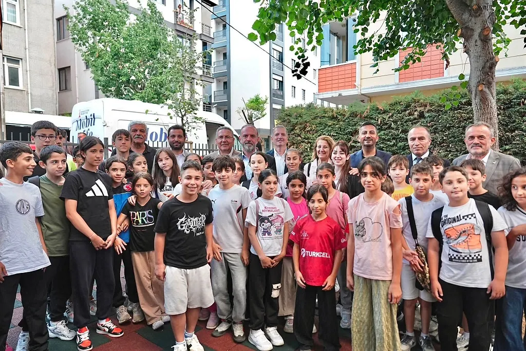 Sancaktepe'de 14'üncü spor salonu kapılarını açtı