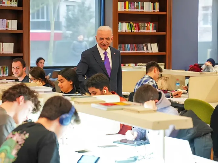 Ümraniye’de gençler için eğitimden spora dev hizmet atağı