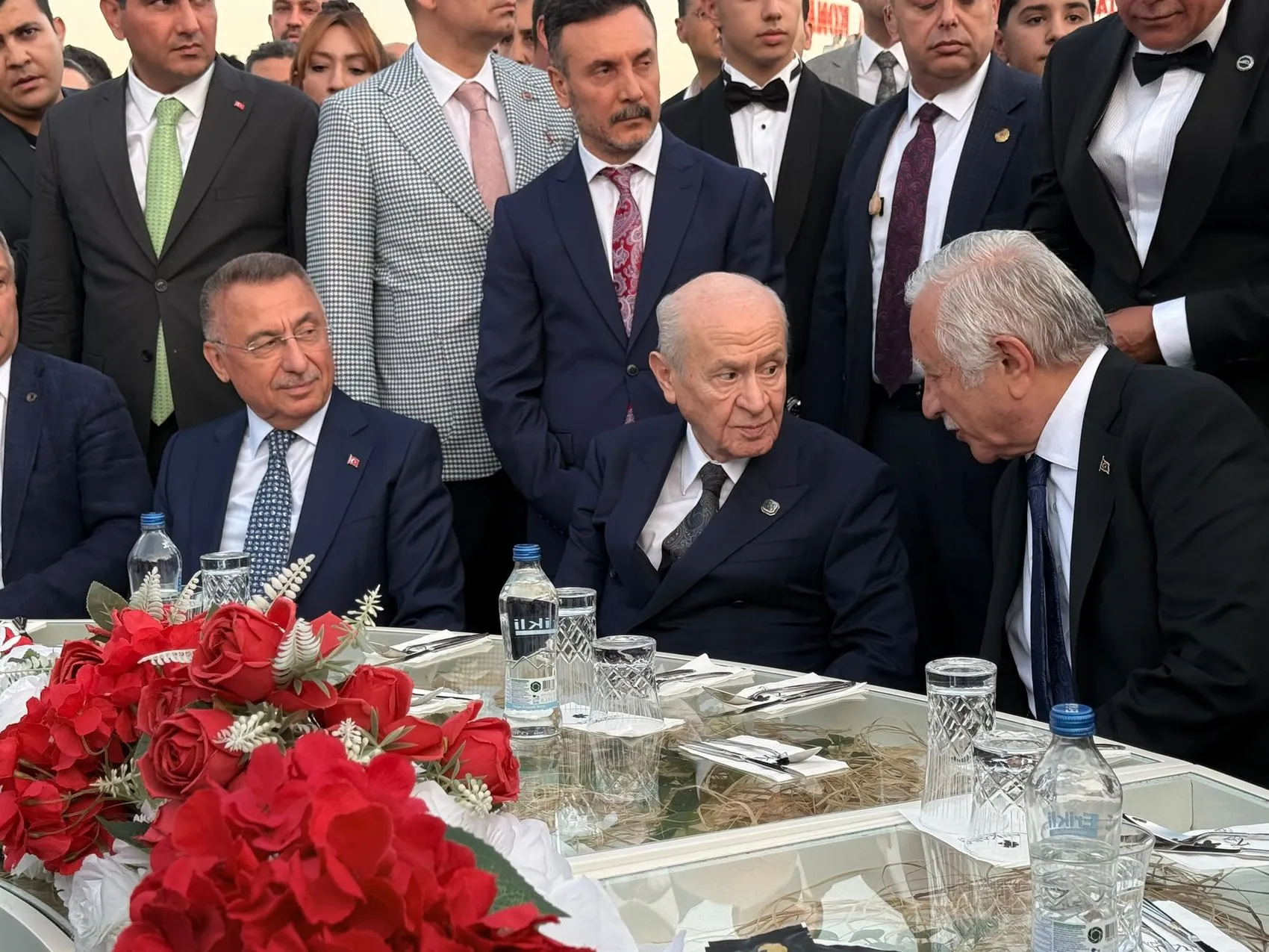 Bahçeli Ankara'daki düğünde nikah şahitliği yaptı