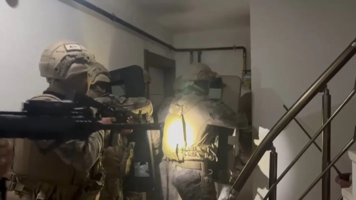 Haraç istediler, el bombası attılar 4 şüpheli Kocaeli'de yakalandı
