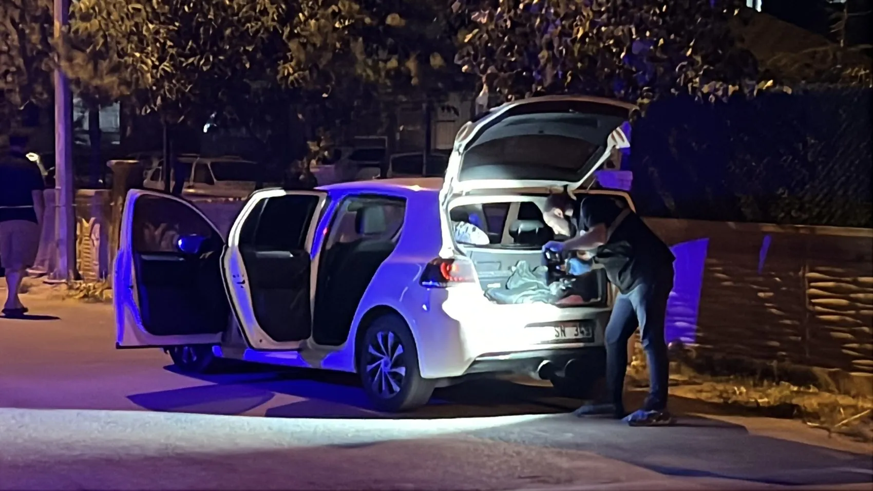 Kayseri'de piknik dönüşü dehşeti Yoldan geçen çift vuruldu
