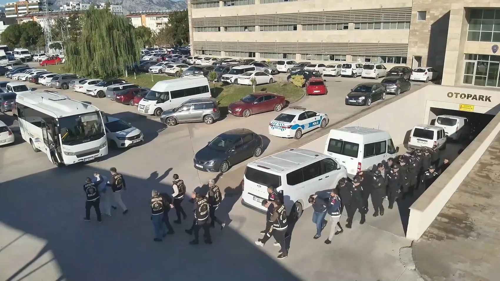 Villaya sahte polis baskını 4 milyon dolarlık kripto vurgunu