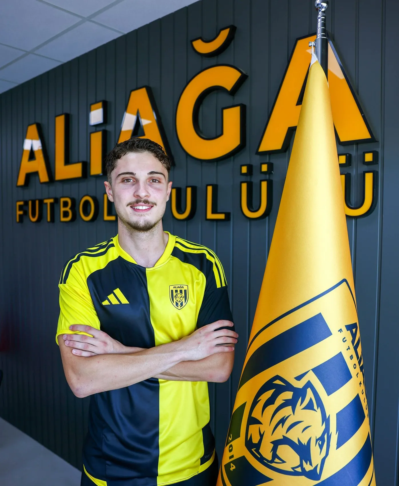 Aliağa FK kanat hattına genç takviye yaptı