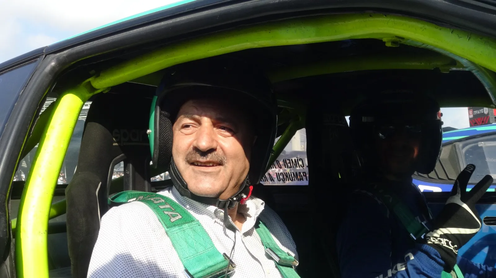 Gebze’de lastikler yandı adrenalin tavan yaptı