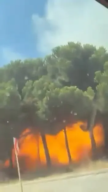 Yalova'da düşen F-16 savaş uçağının kaza anı görüntülendi