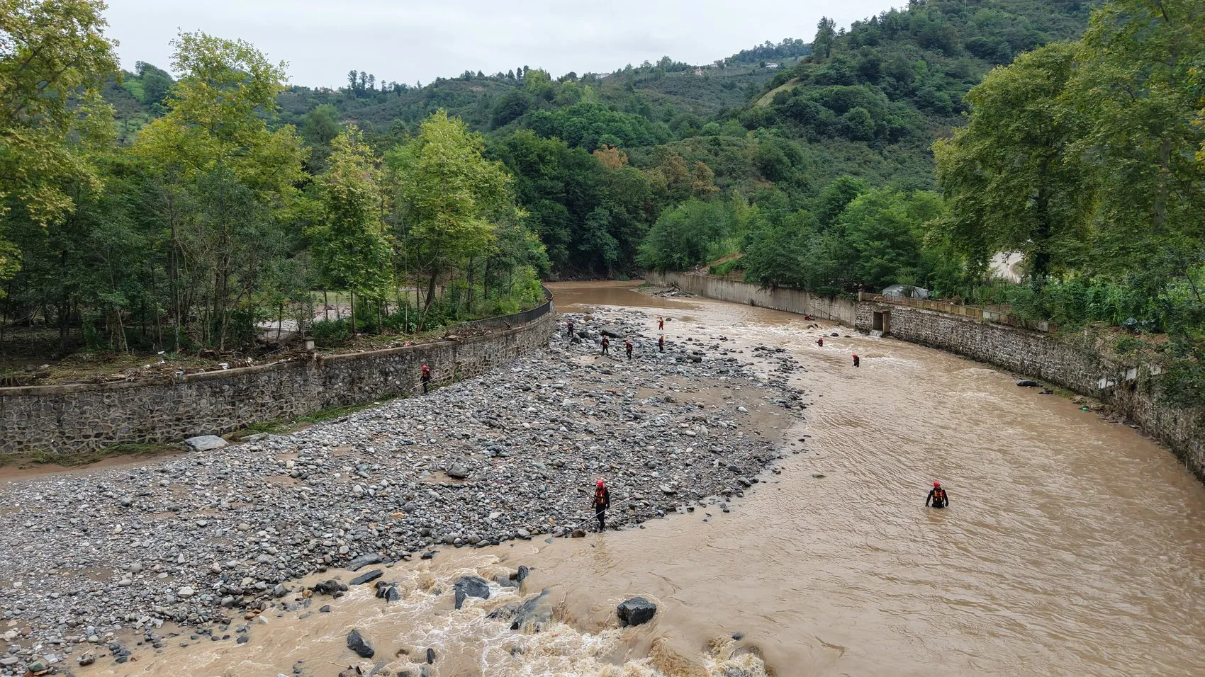 Giresun'da şiddetli sağanak sele dönüştü 2 kişi kayıp