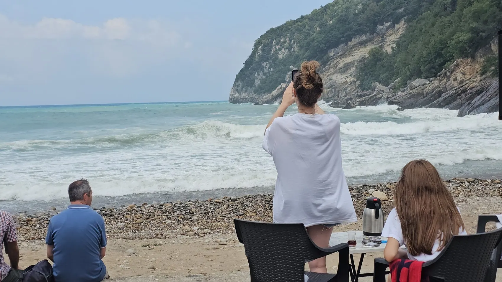 Zonguldak kıyılarında deniz kabardı, 7 kişi mahsur kaldı