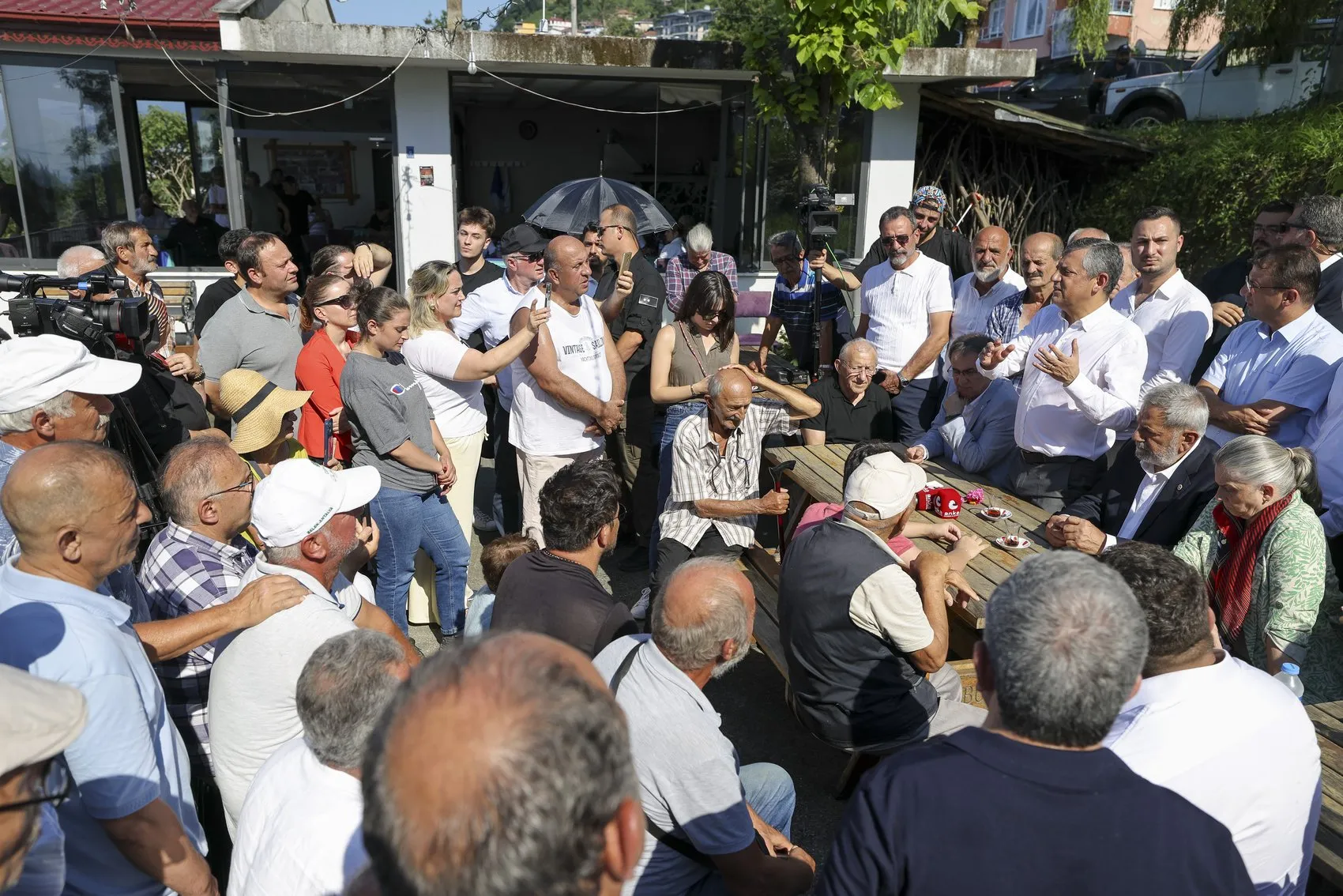 Özgür Özel Rize'de kafes balıkçılığına karşı çıktı