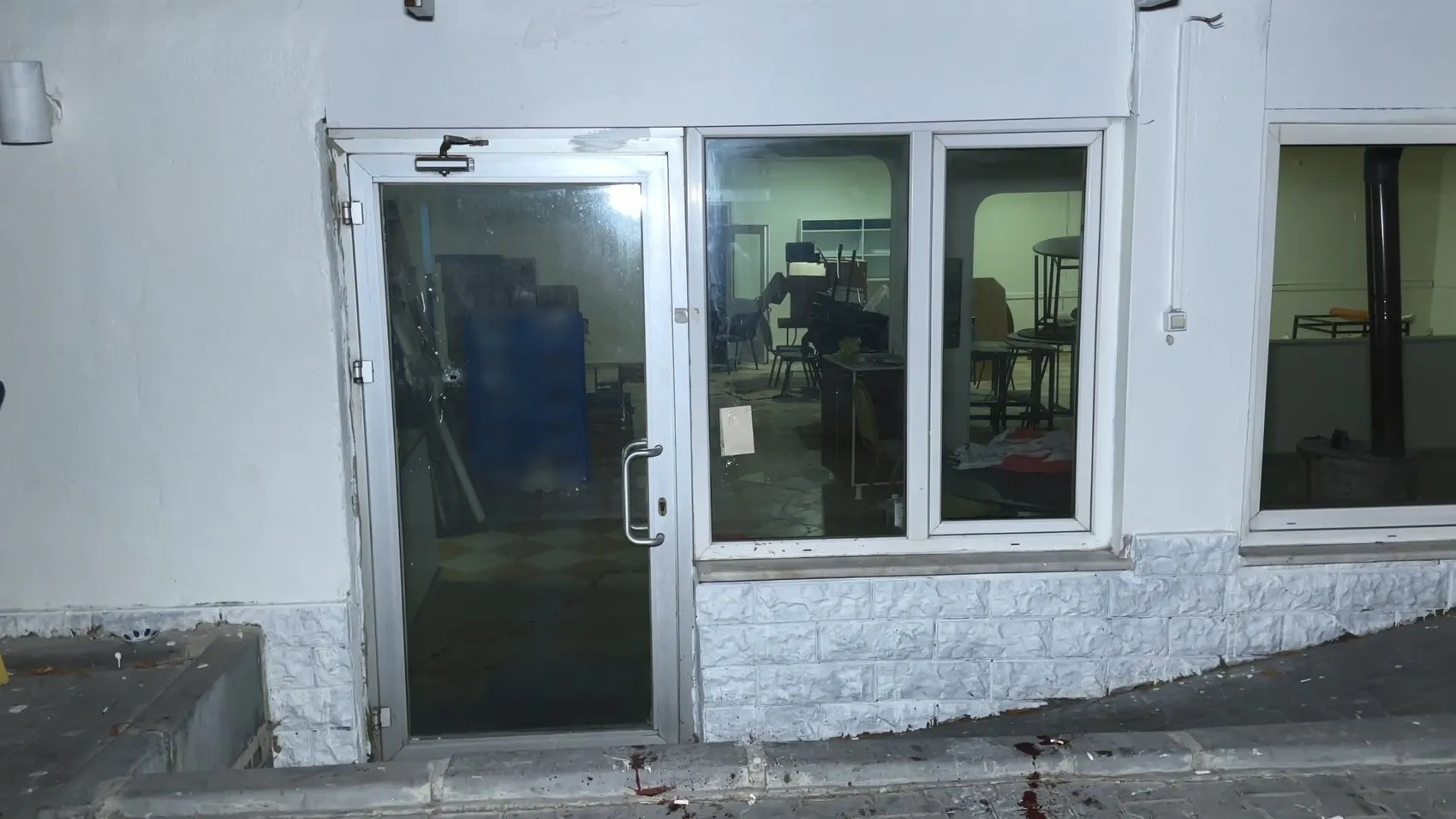 Gece yarısı kıraathaneye motosikletli saldırı, 3 yaralı
