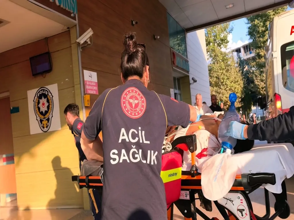 Bursa'da depo temizliği kavgası kanlı bitti: Ev sahibi kiracısını balkondan vurdu