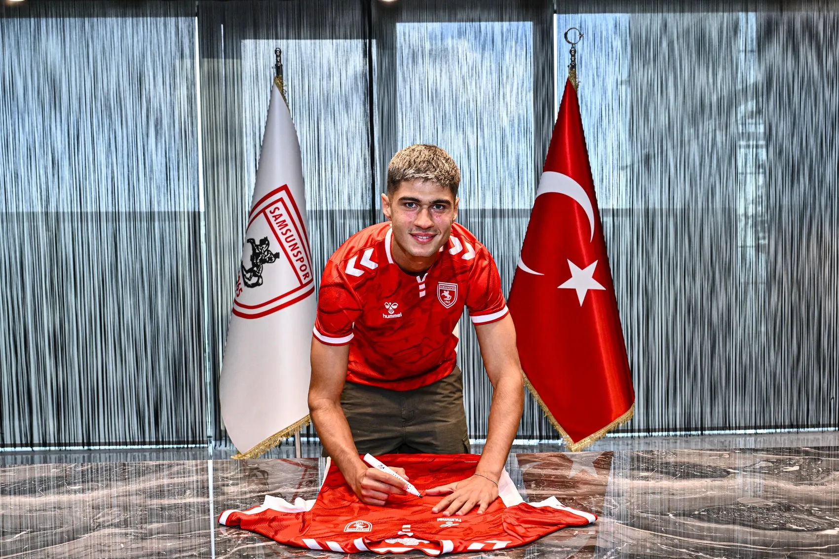 Samsunspor İtalyan savunmacı Gabriele Guarino ile anlaştı