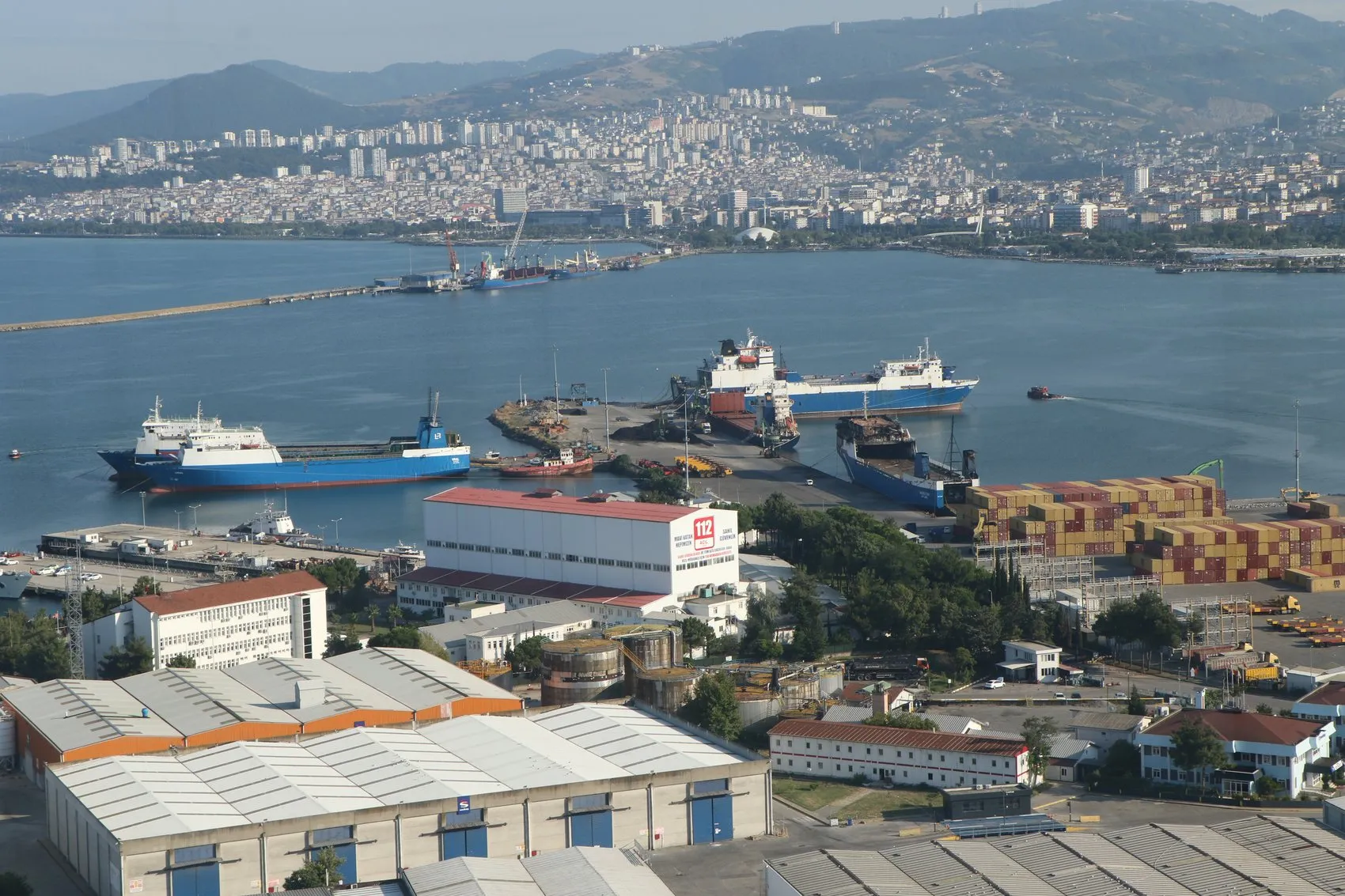 Dron saldırısına uğrayan kargo gemisi Samsun’a getirildi