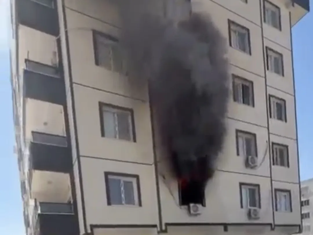 Nusaybin'de apartman yangını 1'i bebek 3 kişi kurtarıldı