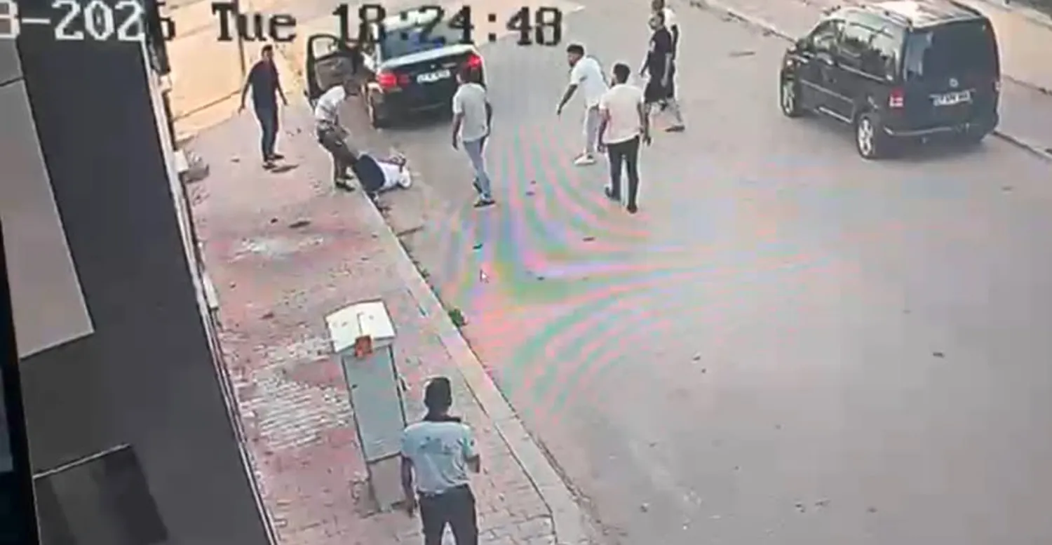 Gaziantep'te milletvekiline bıçaklı saldırı anı kamerada