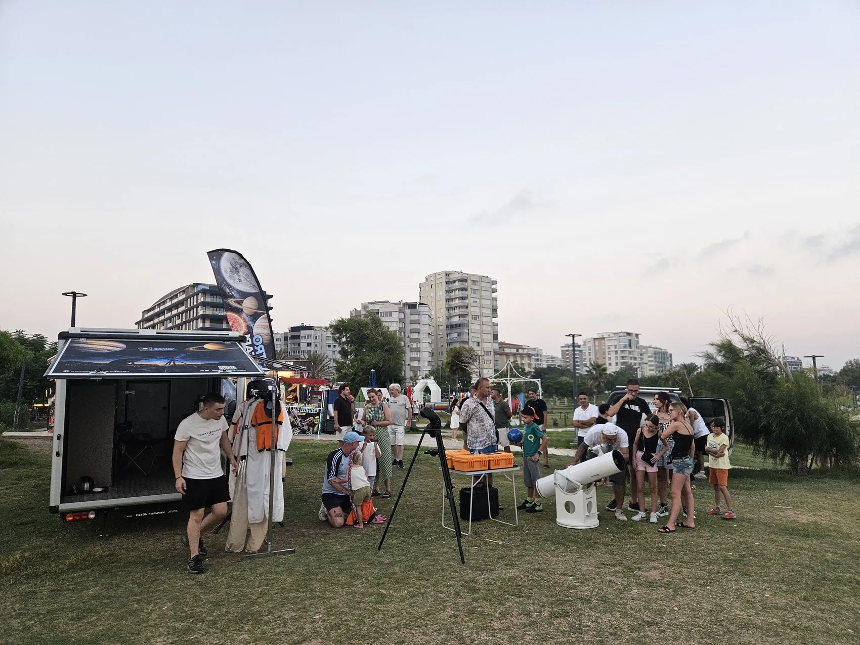 Antalya’da Turizmde Yeni Ufuk Astro Safari Karavan ile Gökyüzü Turistlerle Buluşuyor