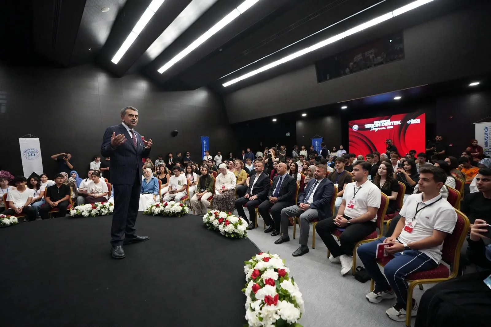 Üniversite sınavında sistem değişmiyor ama sorular yeni müfredata göre şekilleniyor