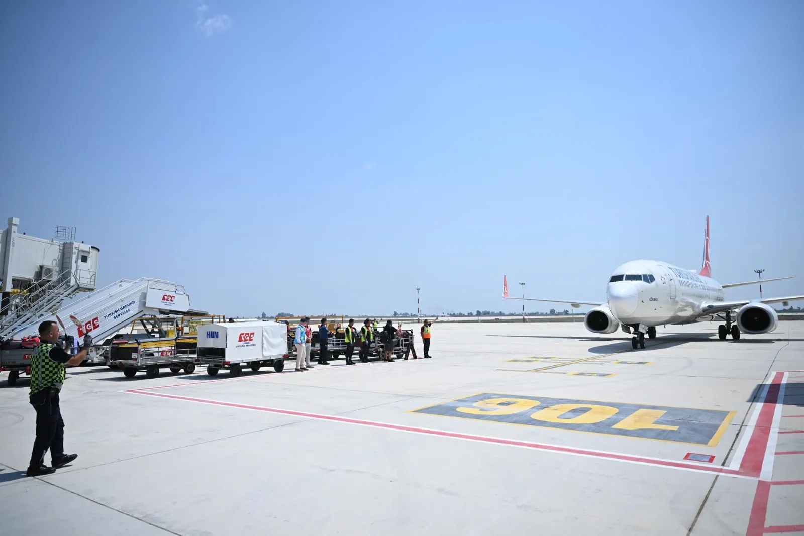 Çukurova Havalimanı bölge trafiğini sırtladı