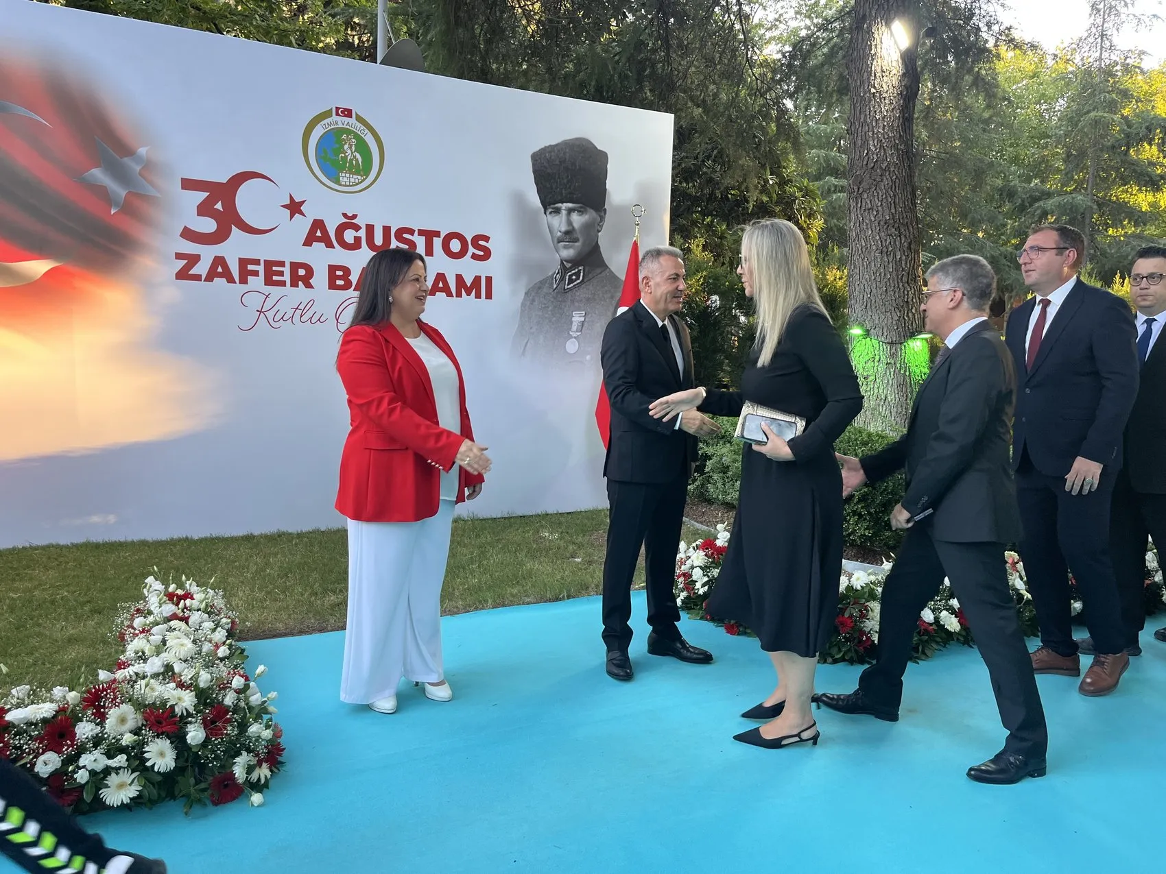 İzmir'de 30 Ağustos coşkusu: Vali Elban'dan kararlılık mesajı