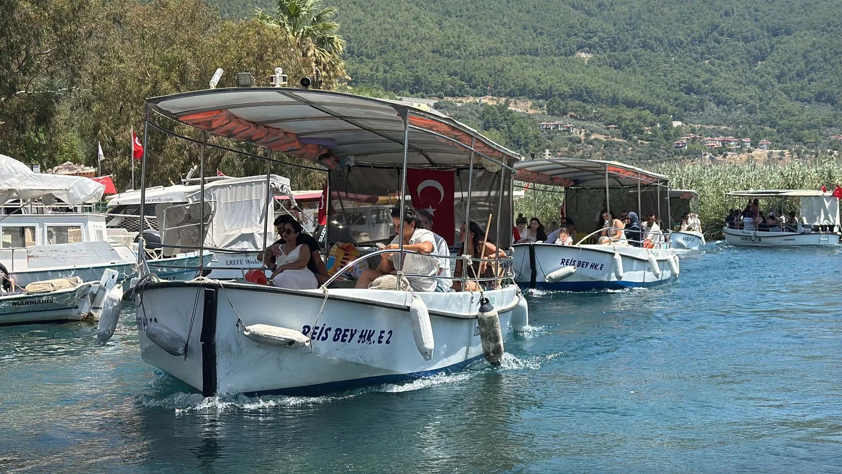 Akyaka Kadın Azmağı doğal akvaryum olarak büyülüyor