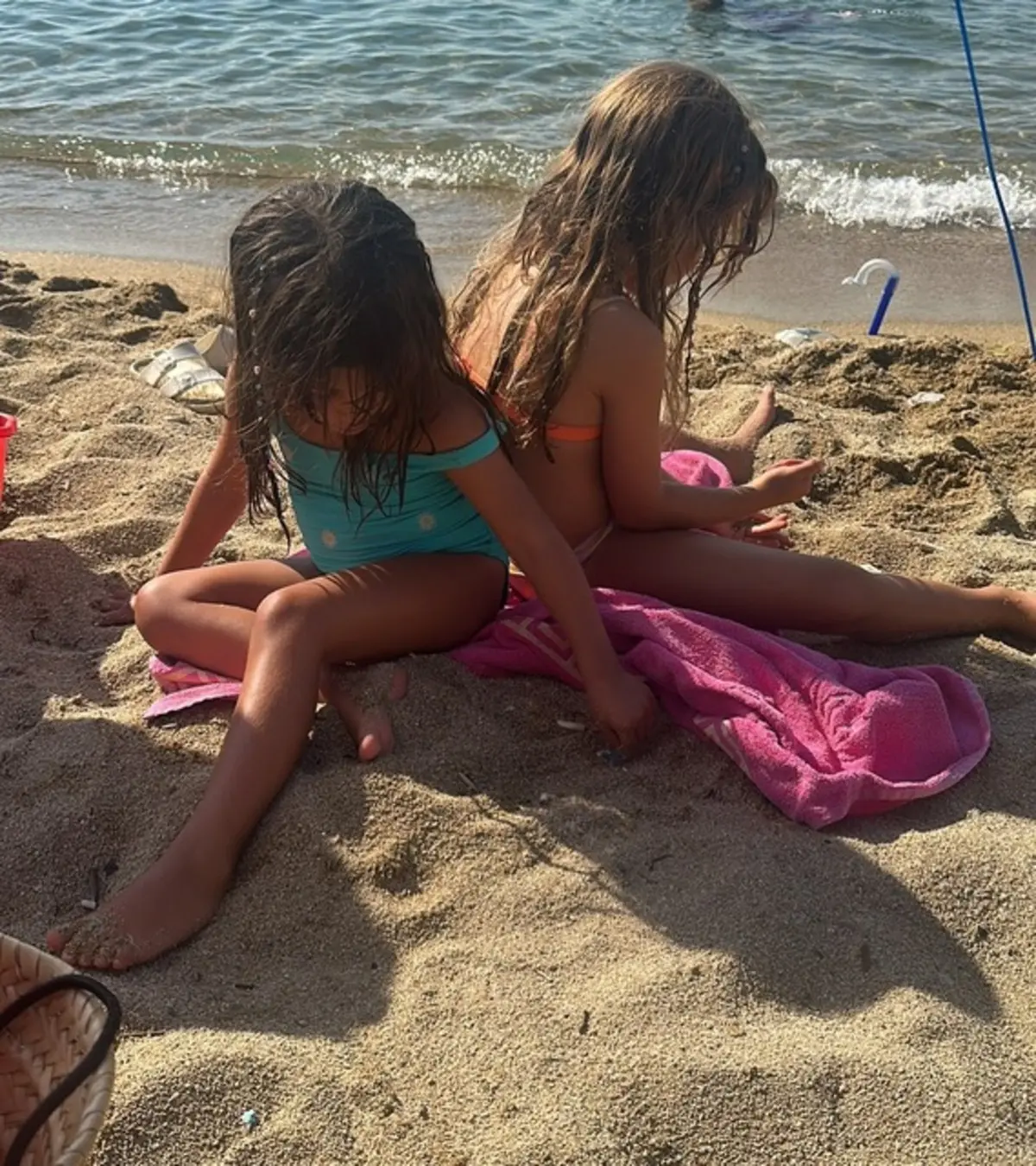 Sinem Kobal tatil pozlarını peşe peşe paylaştı! Beğeni yağdı 3