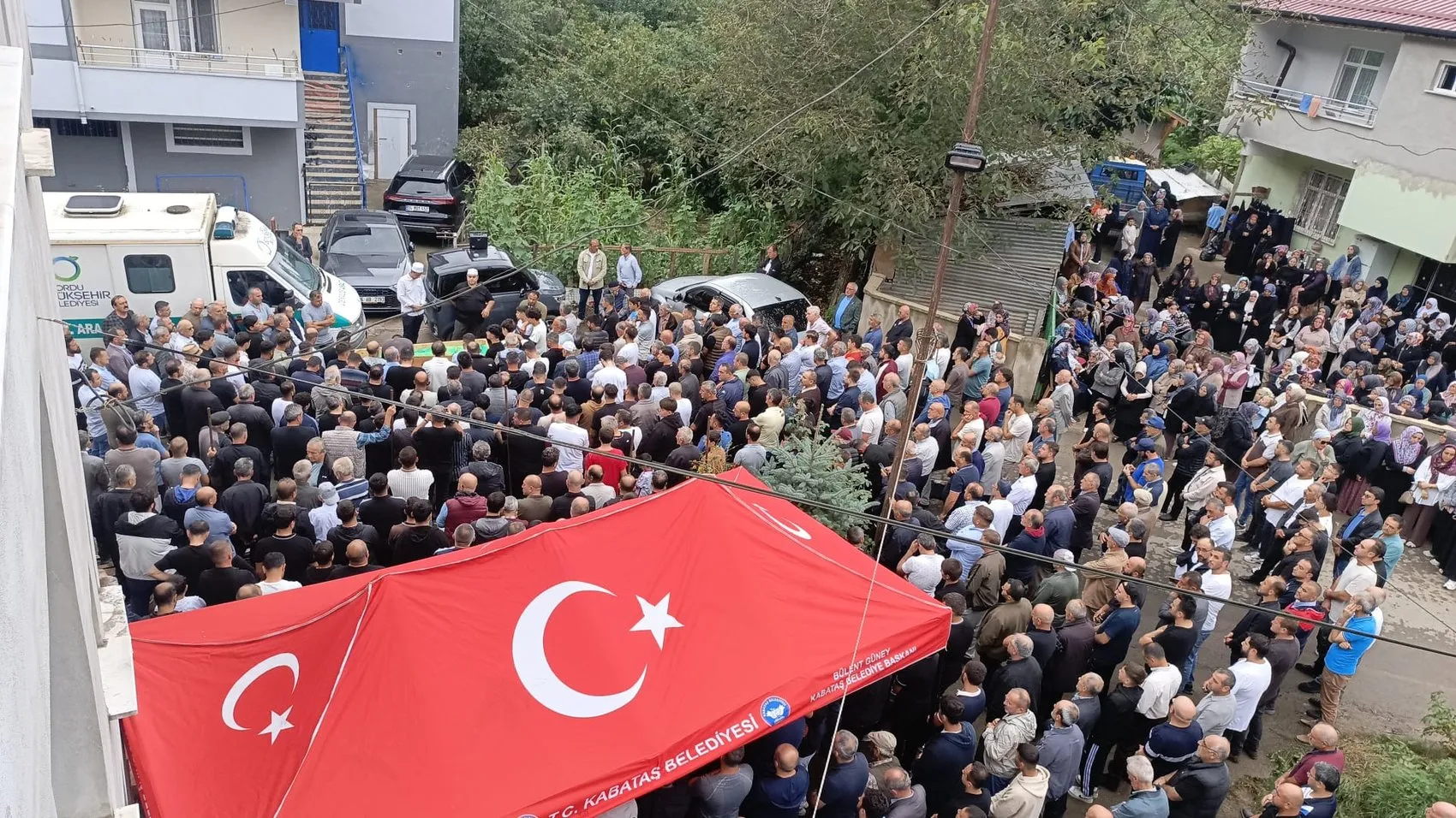 Ordu'da ırmağa düşen çocuk 4 günlük yaşam savaşını kaybetti