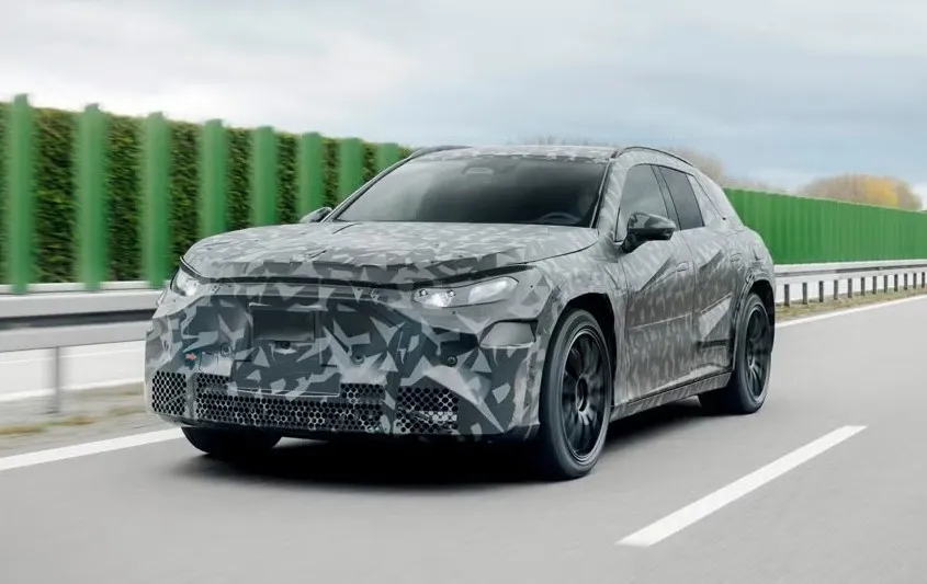 Mercedes-AMG'den 1153 beygirlik elektrikli SUV: İşte yeni ipuçlar
