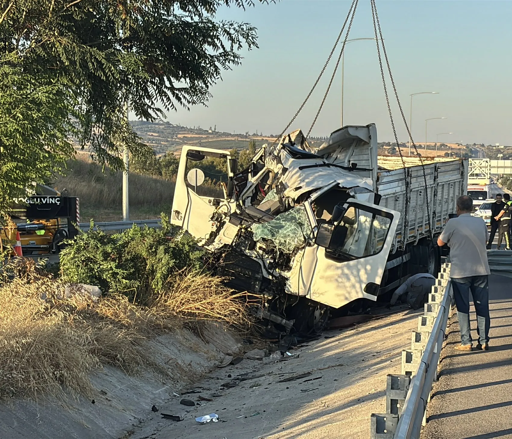 Çanakkale’de kamyon kazası İki kişi yaşamını yitirdi