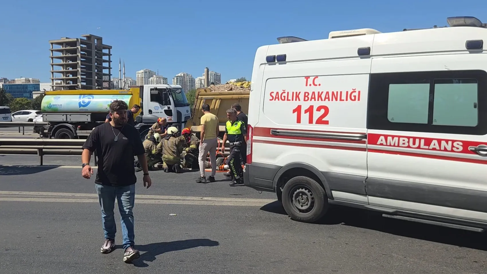 Basın Ekspres Yolu’nda kamyon kazası Bir sürücü hayatını kaybetti