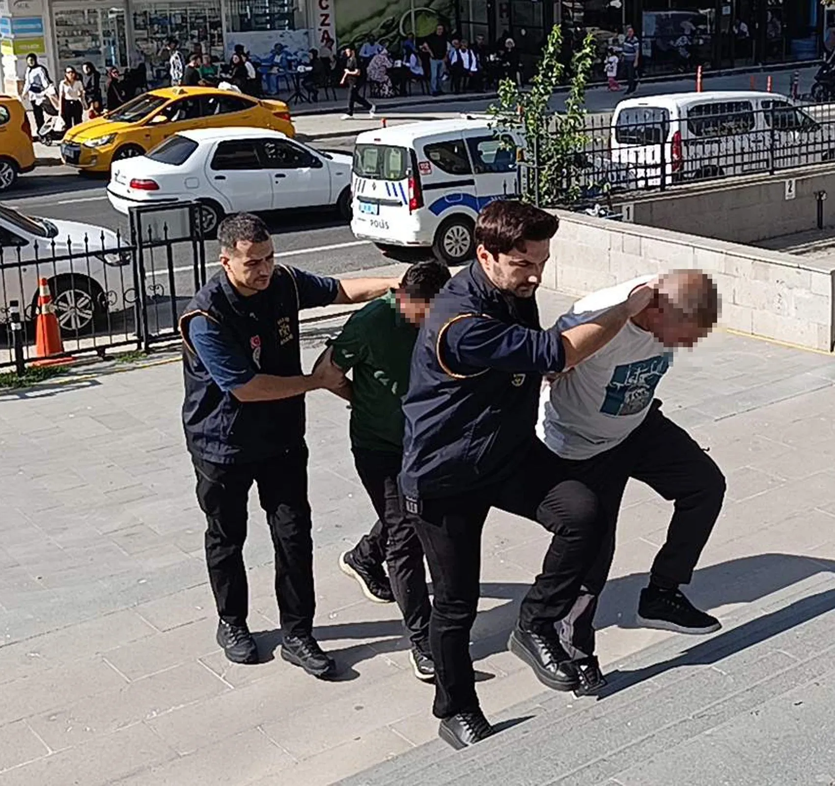 Telefonda 'polis' dediler, 72 yaşındaki adamın 7 bin dolarını istediler