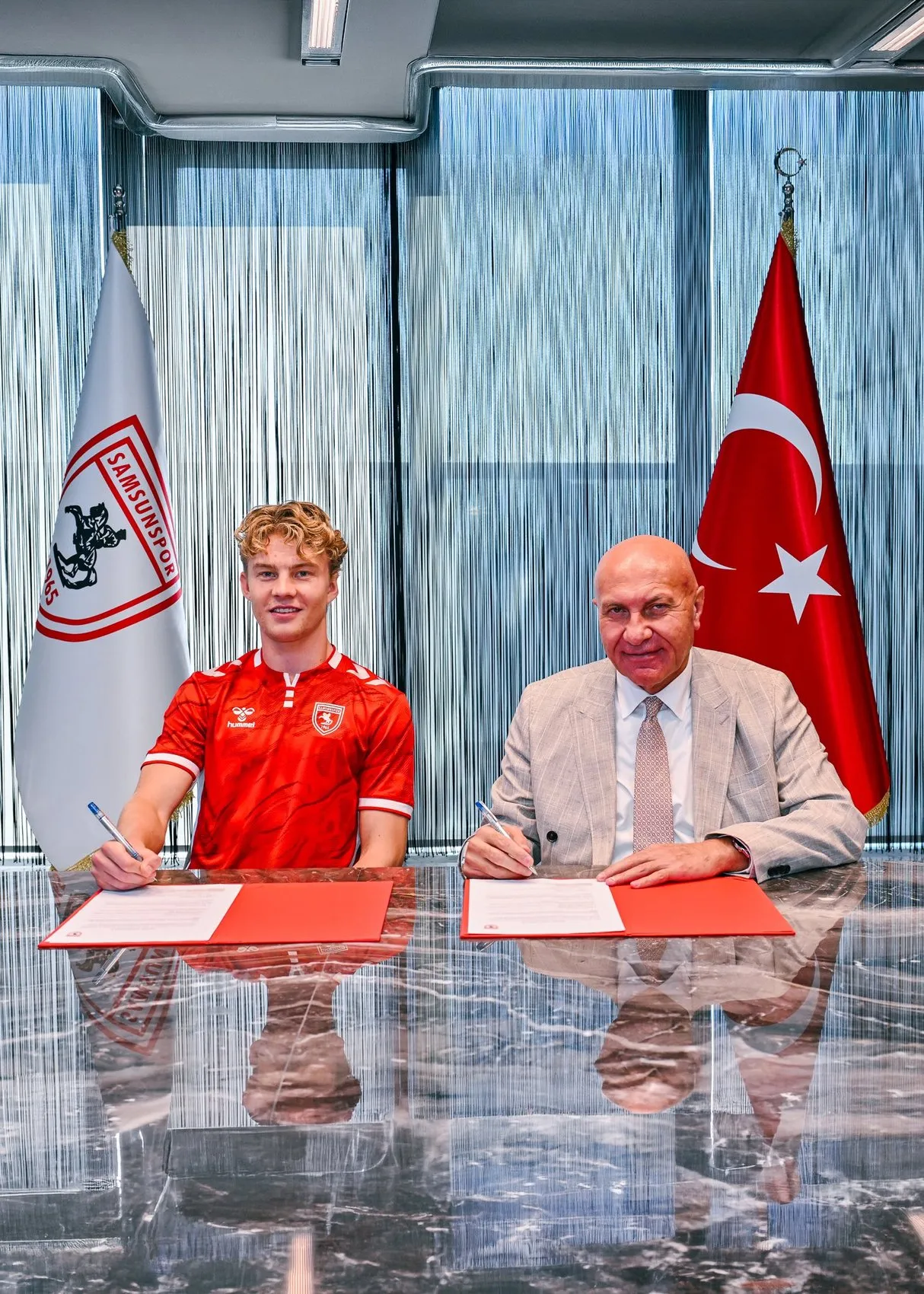 Samsunspor’un yeni sağ kanadı Danimarka’dan geldi