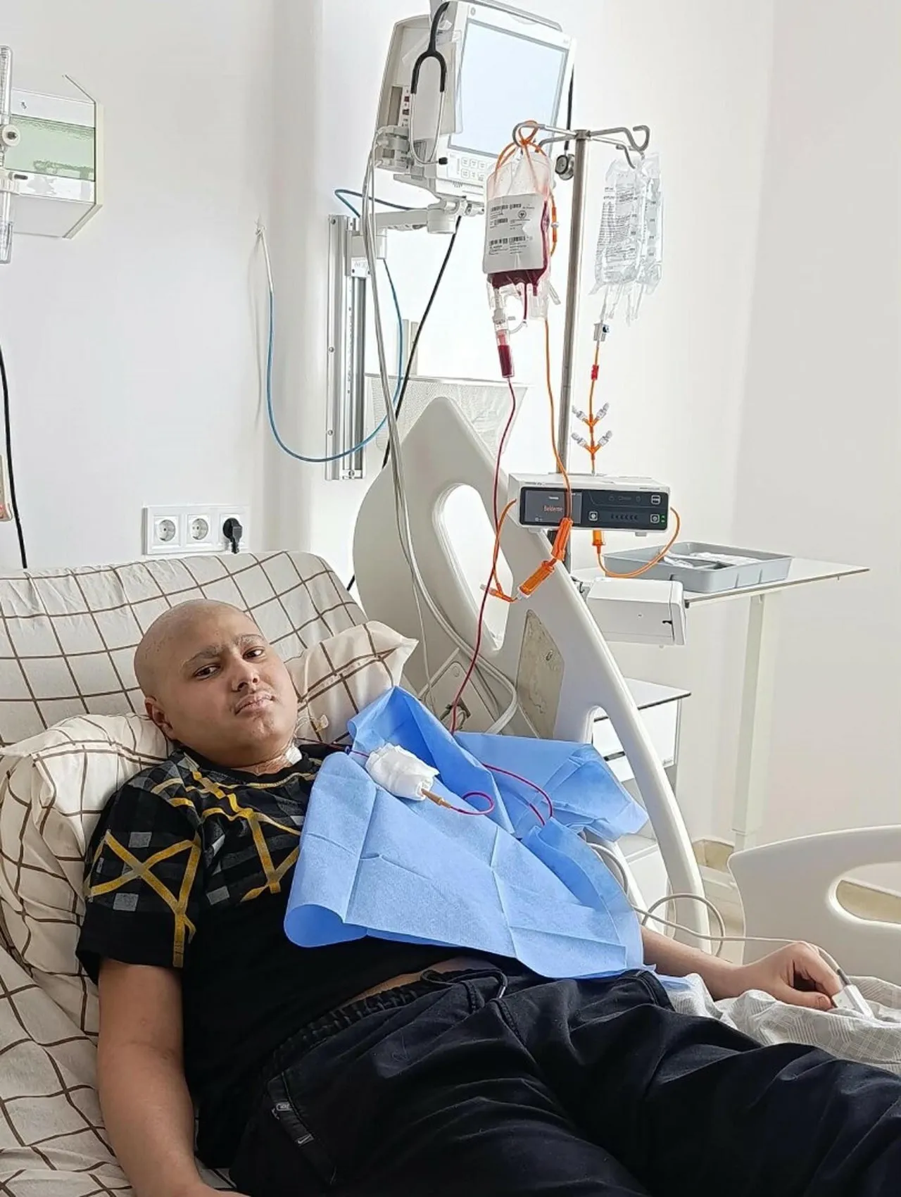 15 Yaşındaki Şehmus’a Ablasından İkinci Şans Yüzde 100 Uyumlu İlik Nakliyle Lösemiyi Yendi