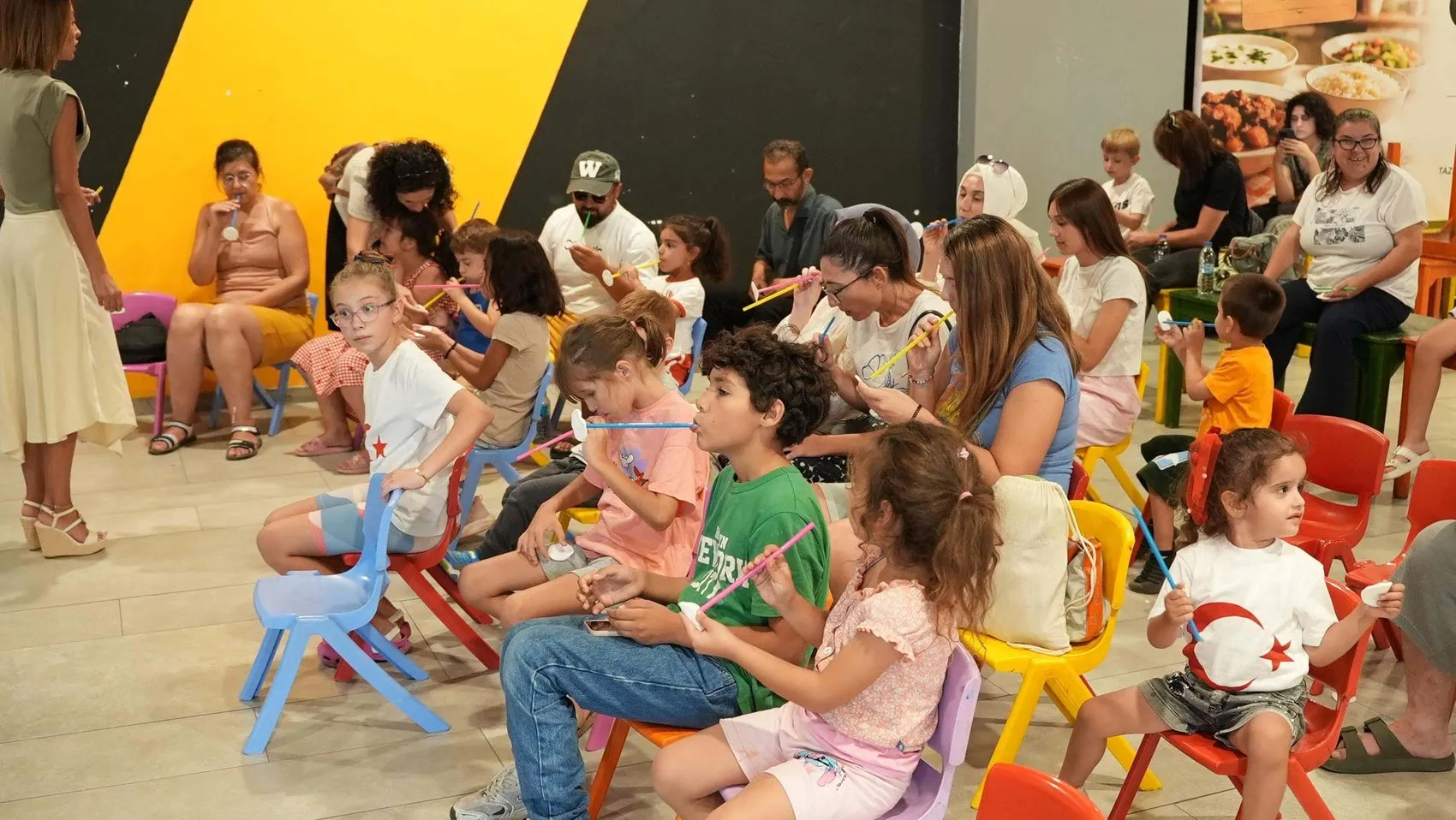 Çanakkale'de kültür şöleni: Miniklerin neşesi festivale damga vurdu