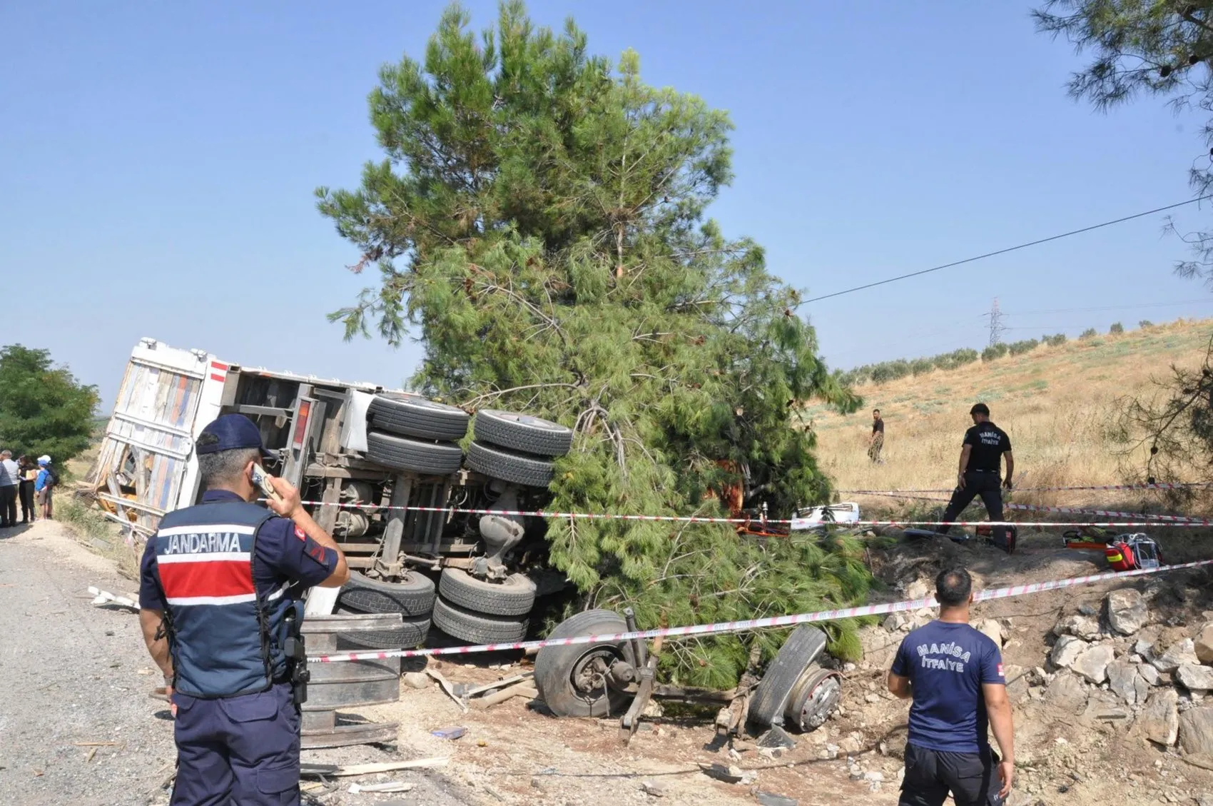 Manisa Salihli yolunda otobüs kazası 1 kişi hayatını kaybetti