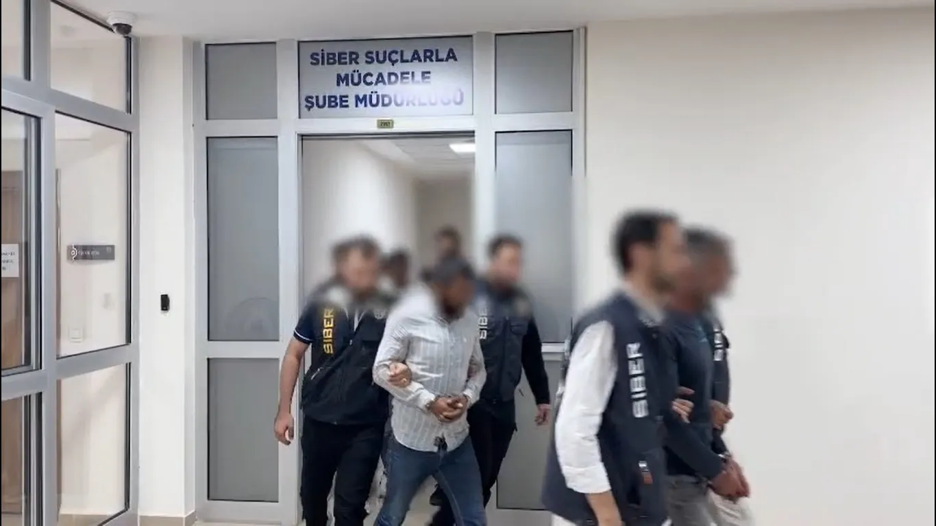 Sahte araç kiralama siteleriyle 80 milyon lirayı götürdüler